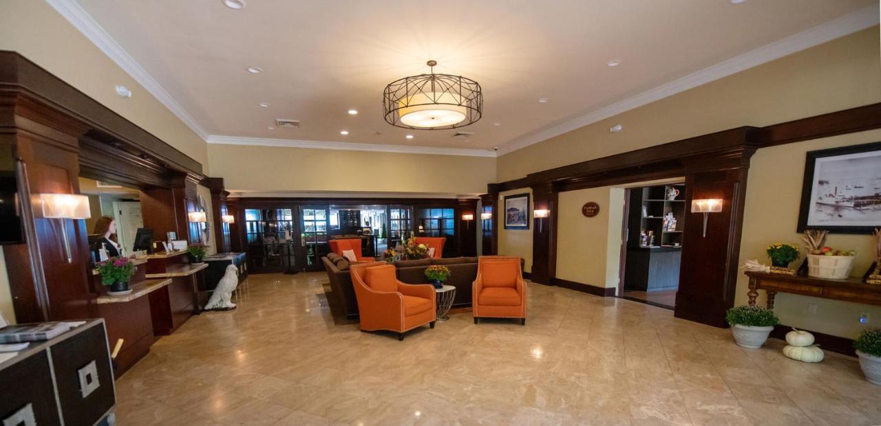 Holiday Inn Bar Harbor Regency Hotel By Ihg Exterior foto